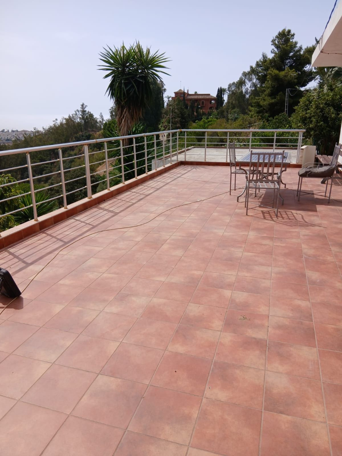 3 Bedroom Villa for Sale in Estepona — view 2