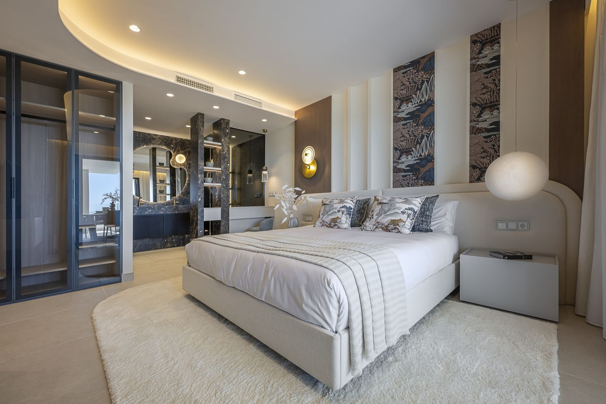 2 Bedroom Apartment for Sale in New Golden Mile — view 13