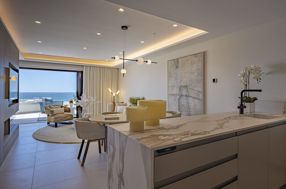 2 Bedroom Apartment for Sale in New Golden Mile — view 10