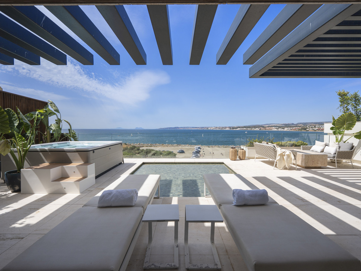2 Bedroom Apartment for Sale in Estepona — view 20