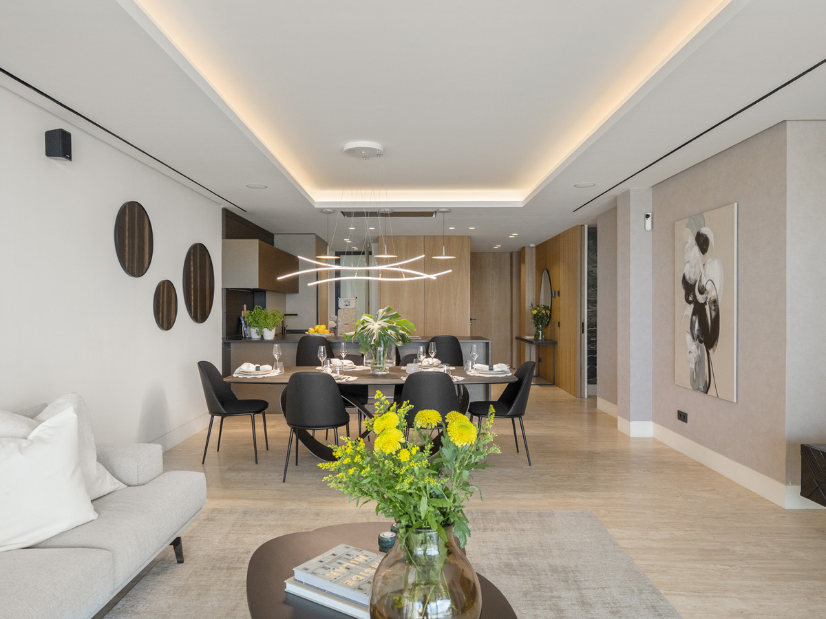 2 Bedroom Apartment for Sale in Estepona — view 7