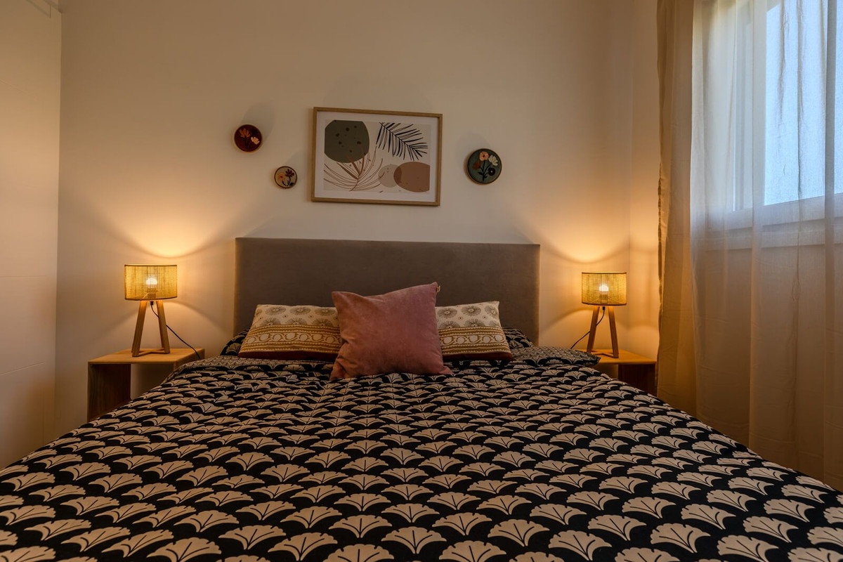 3 Bedroom Apartment for Sale in Estepona — view 8
