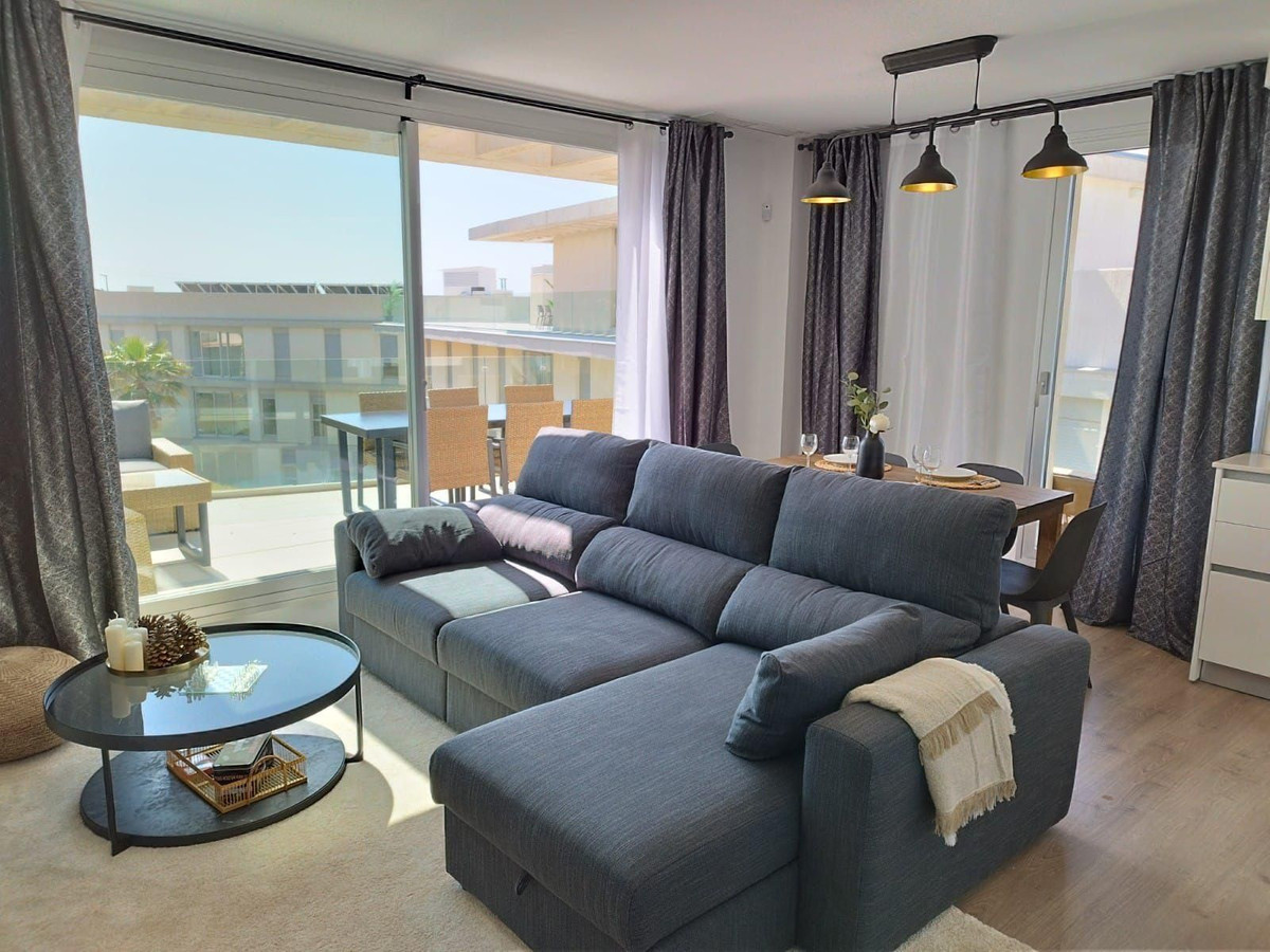 2 Bedroom Apartment for Sale in Estepona