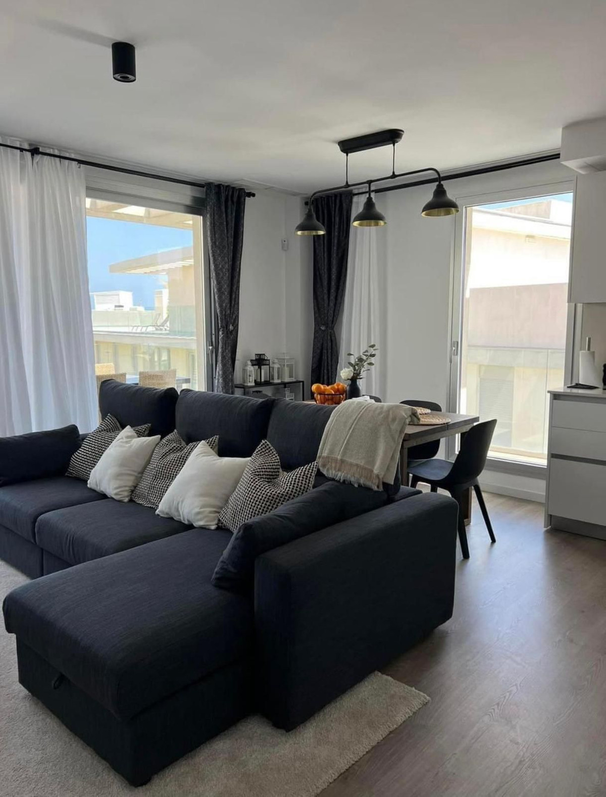 2 Bedroom Apartment for Sale in Estepona — view 4