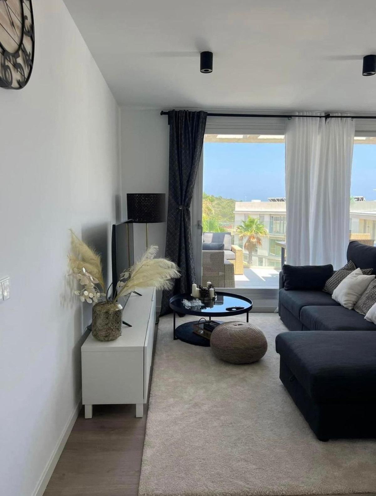 2 Bedroom Apartment for Sale in Estepona — view 7