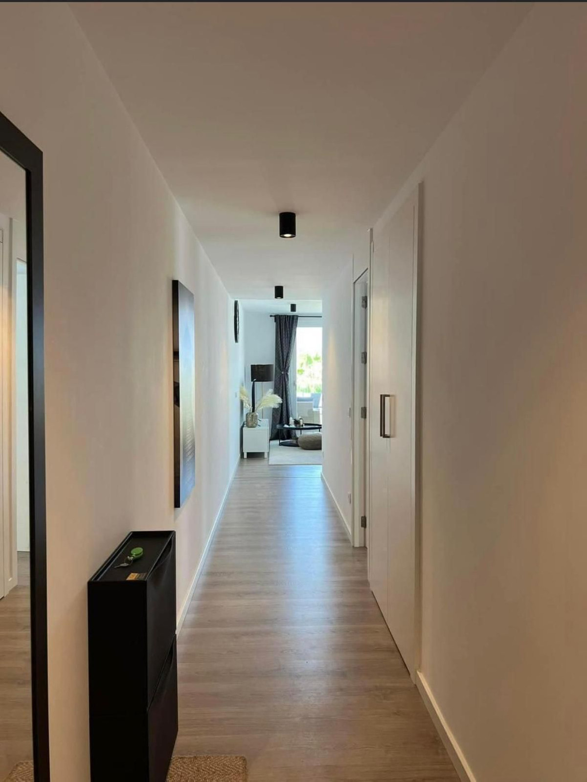 2 Bedroom Apartment for Sale in Estepona — view 10