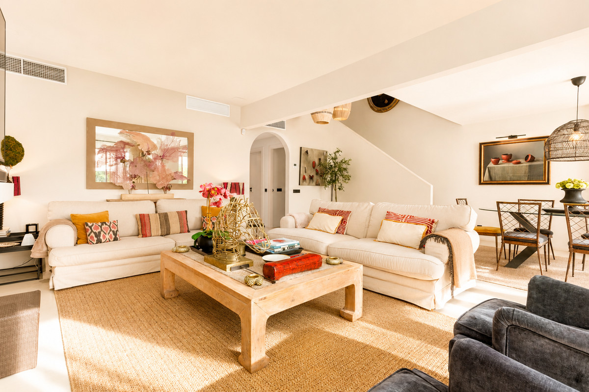 6 Bedroom Villa for Sale in Guadalmina Alta — view 4