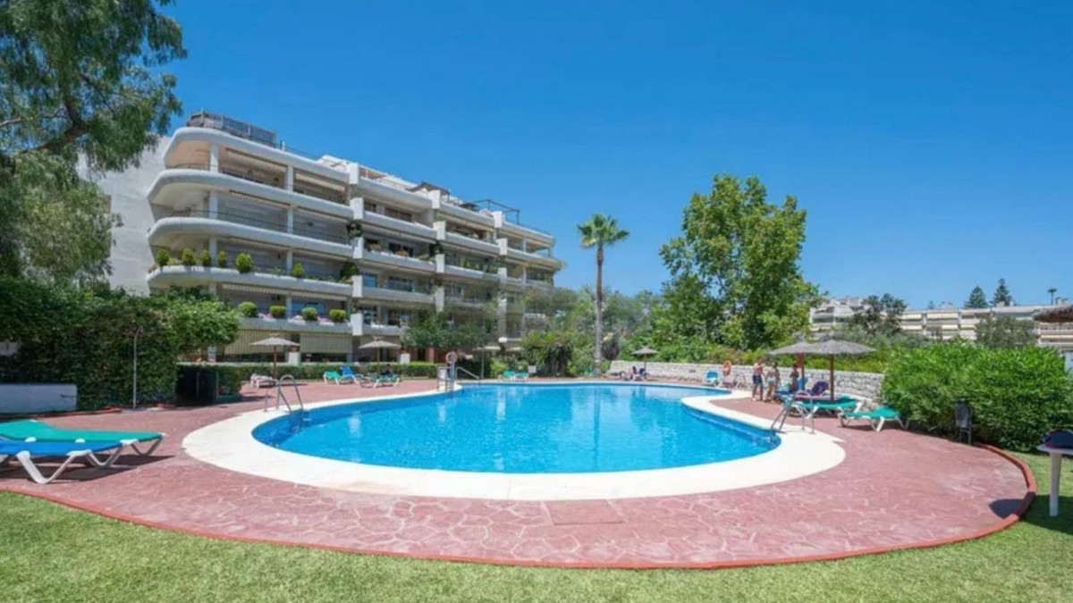 2 Bedroom Apartment for Sale in Guadalmina Alta