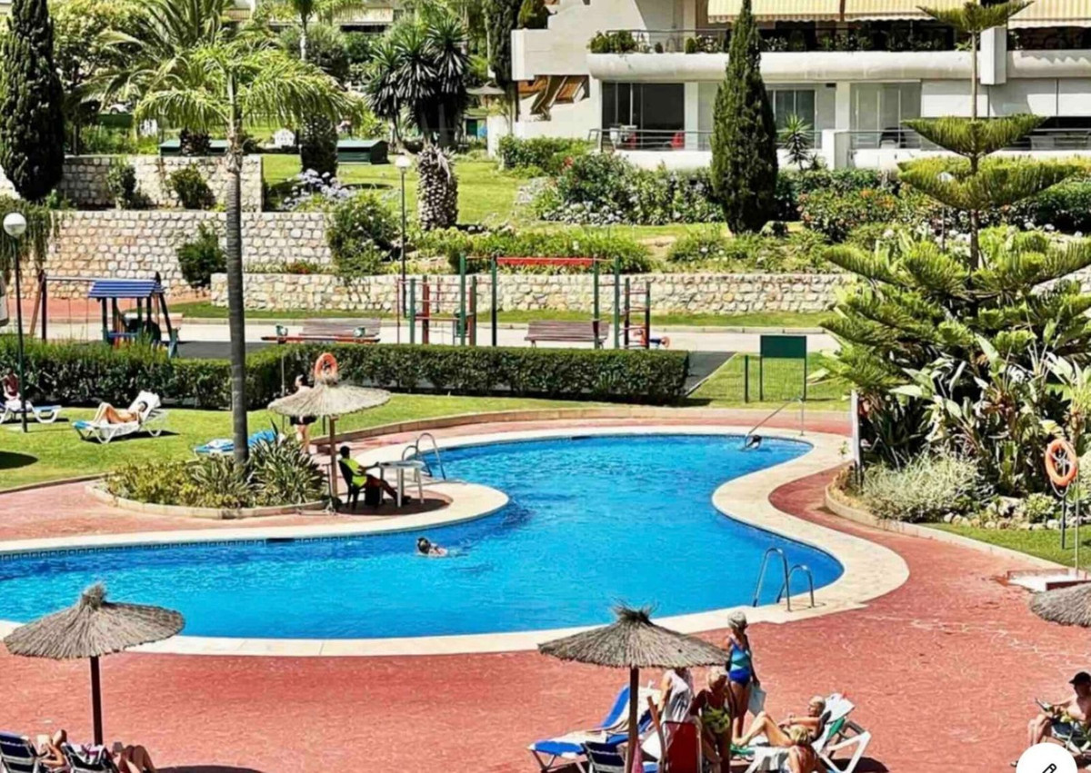 2 Bedroom Apartment for Sale in Guadalmina Alta — view 3
