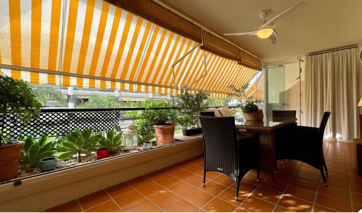 2 Bedroom Apartment for Sale in Guadalmina Alta — view 4