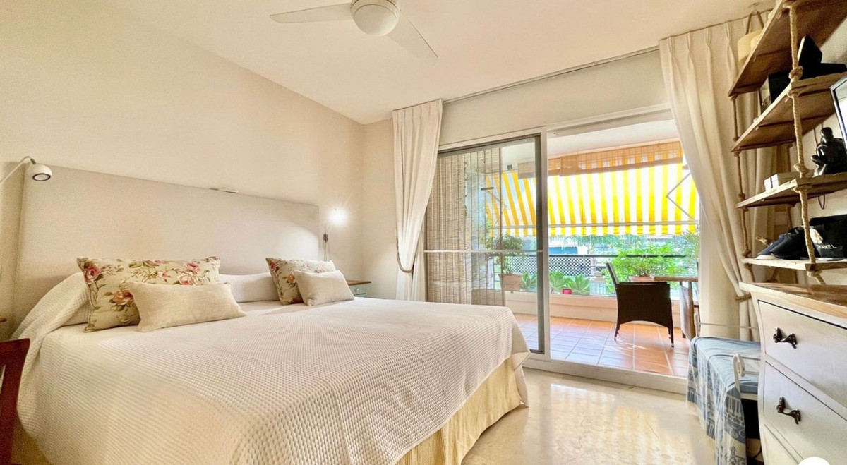 2 Bedroom Apartment for Sale in Guadalmina Alta — view 7