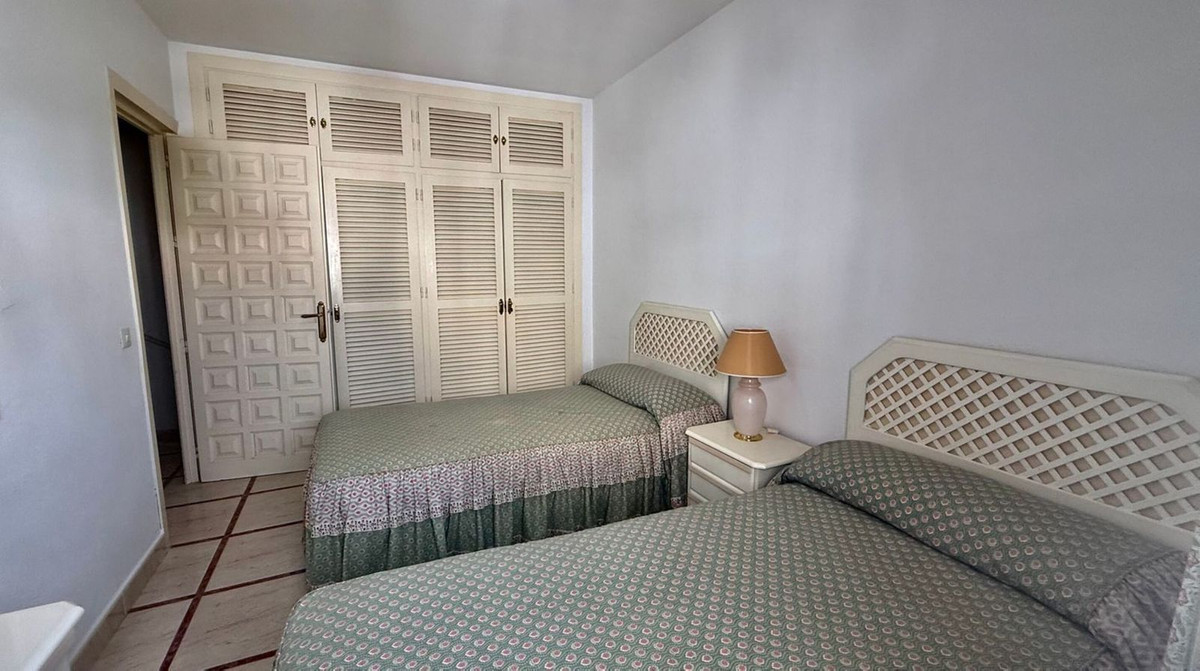 2 Dormitorios Villa en Venta en Marbella — view 17