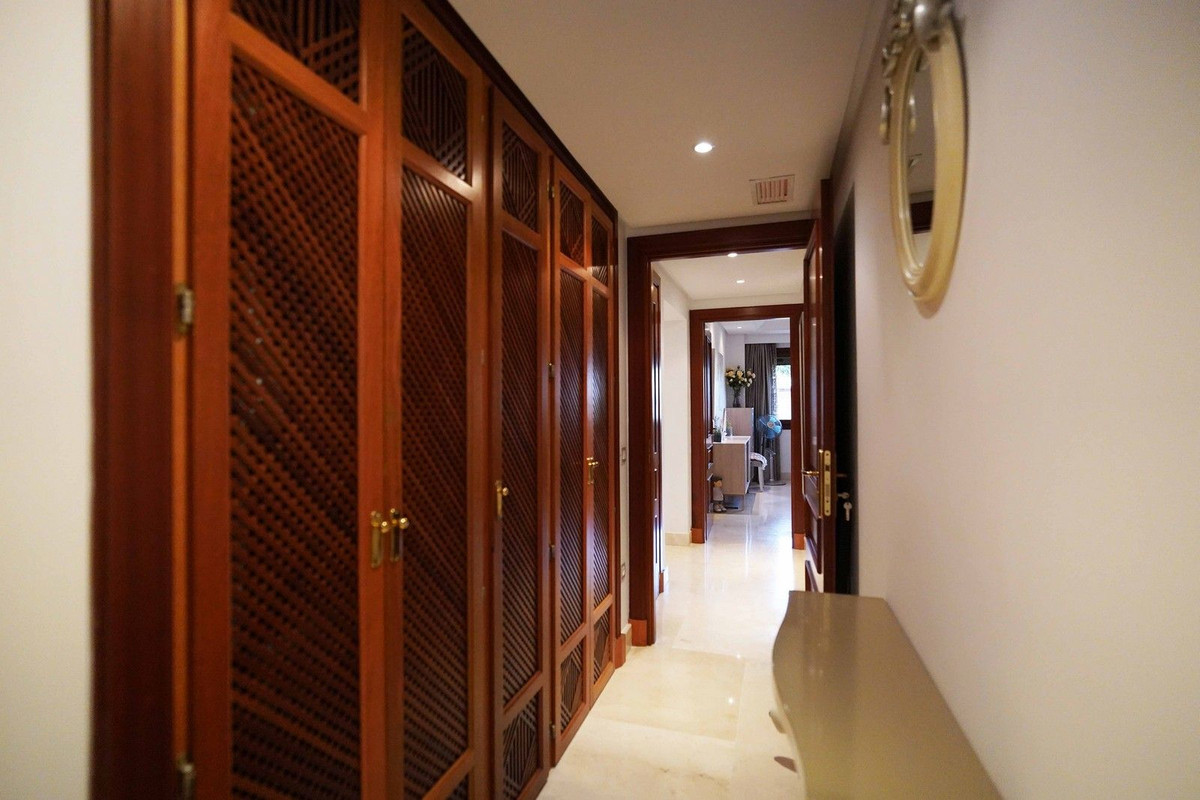 2 Bedroom Apartment for Sale in New Golden Mile — view 18