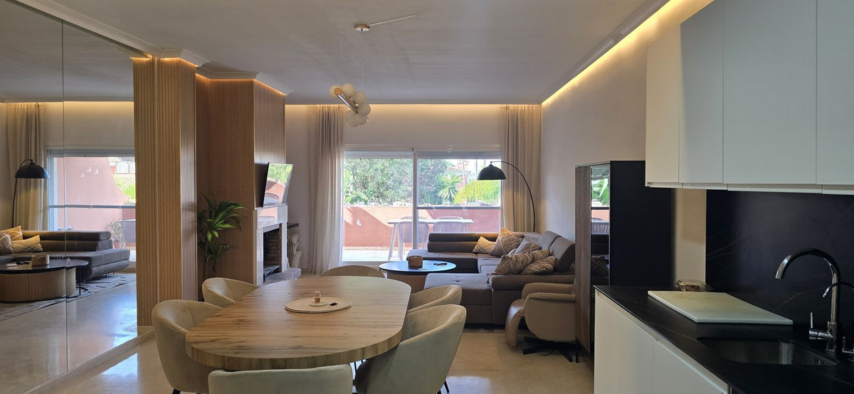 3 Bedroom Apartment for Sale in New Golden Mile