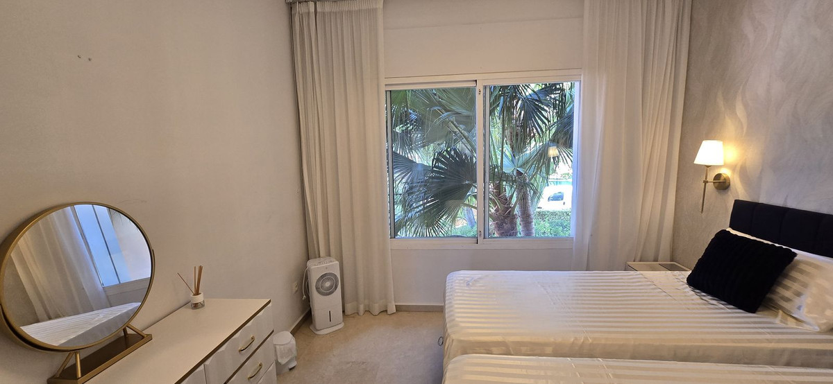 3 Bedroom Apartment for Sale in New Golden Mile — view 10