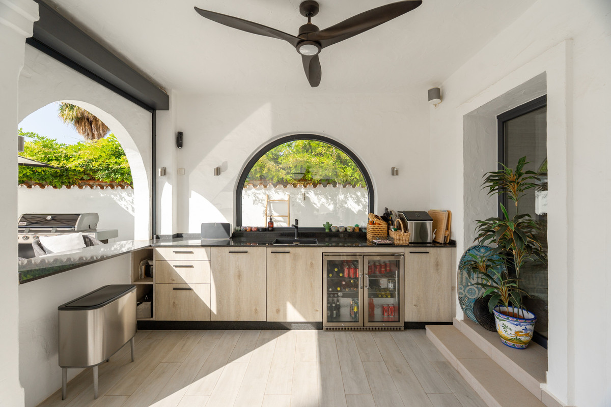 5 Dormitorios Villa en Venta en Nueva Andalucía — view 13