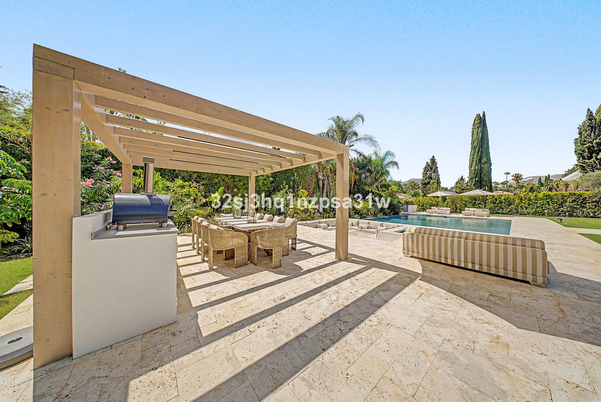 5 Chambres Villa à Vendre à Nueva Andalucía — view 4