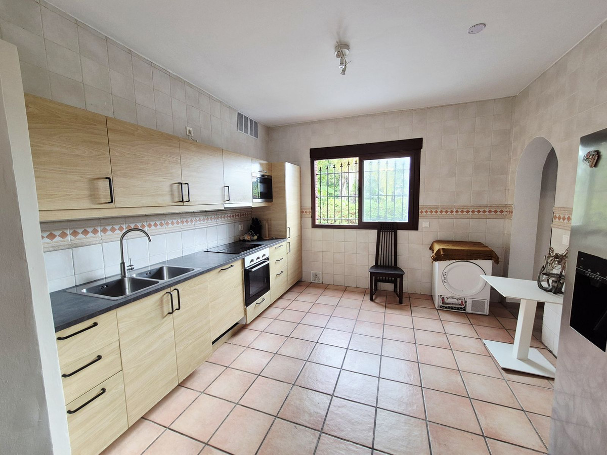 4 Dormitorios Villa en Venta en Guadalmina Baja — view 11