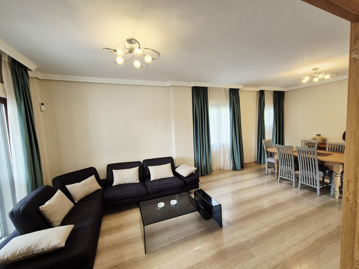 4 Dormitorios Villa en Venta en Guadalmina Baja — view 12