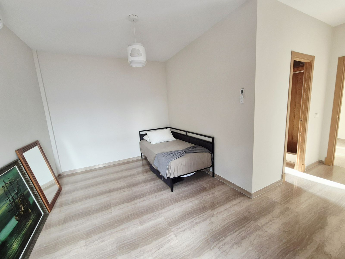 4 Dormitorios Villa en Venta en Guadalmina Baja — view 19
