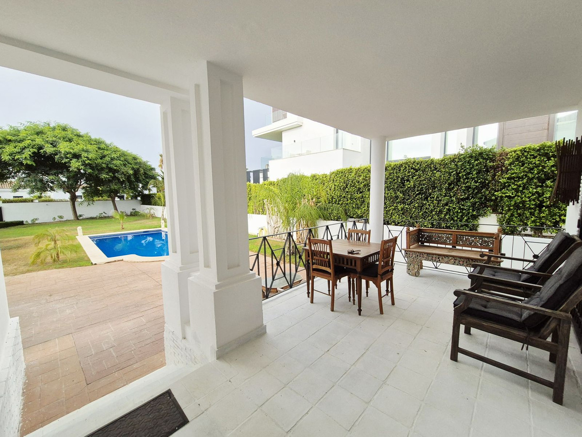 4 Dormitorios Villa en Venta en Guadalmina Baja — view 5
