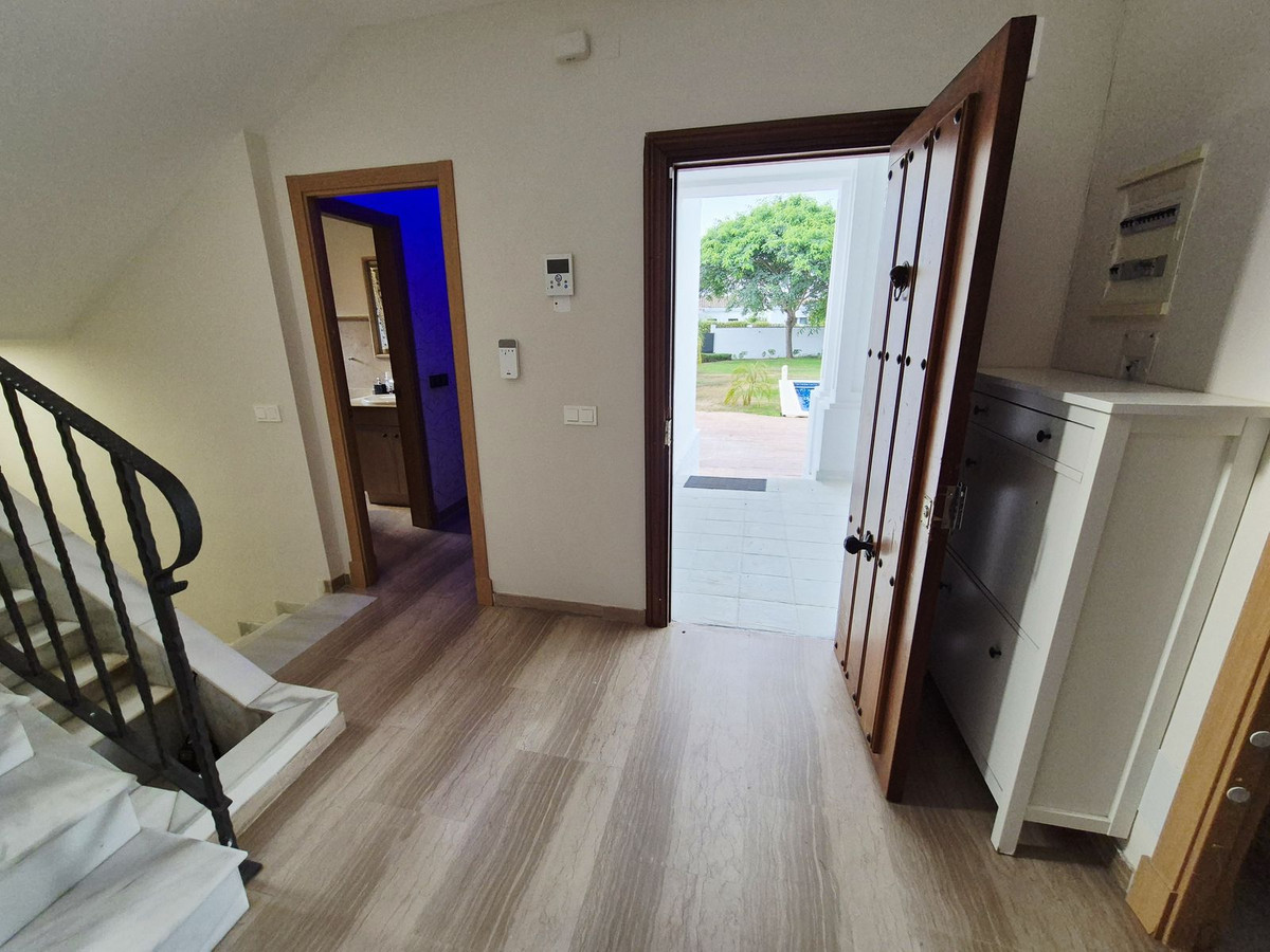 4 Dormitorios Villa en Venta en Guadalmina Baja — view 6