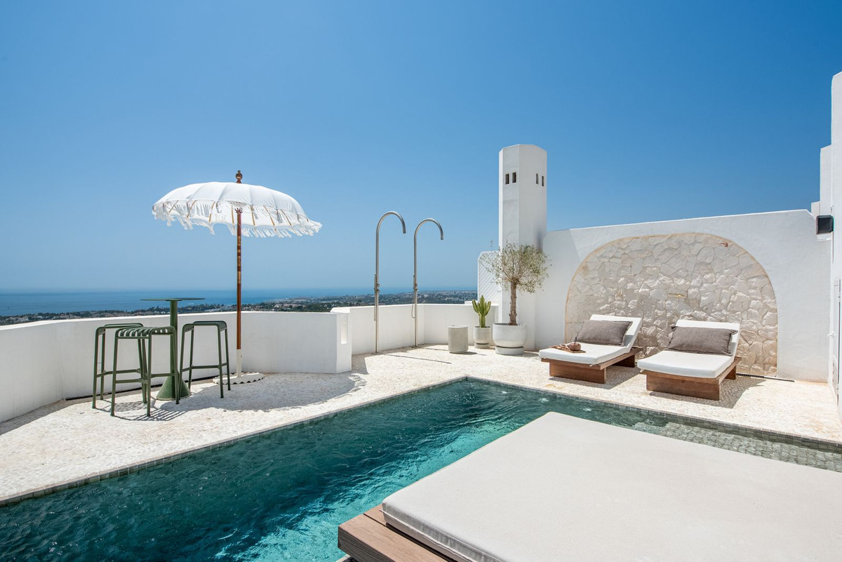 3 Bedroom Apartment for Sale in The Golden Mile