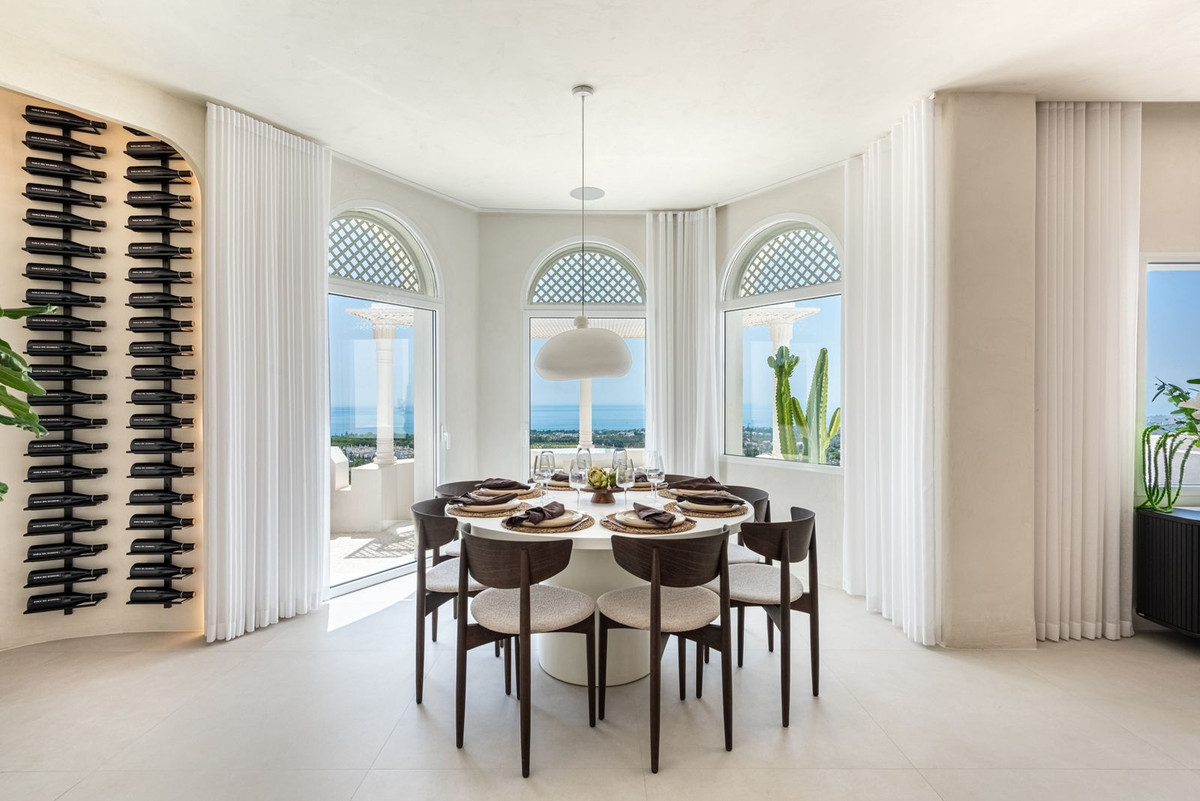 3 Bedroom Apartment for Sale in The Golden Mile — view 18