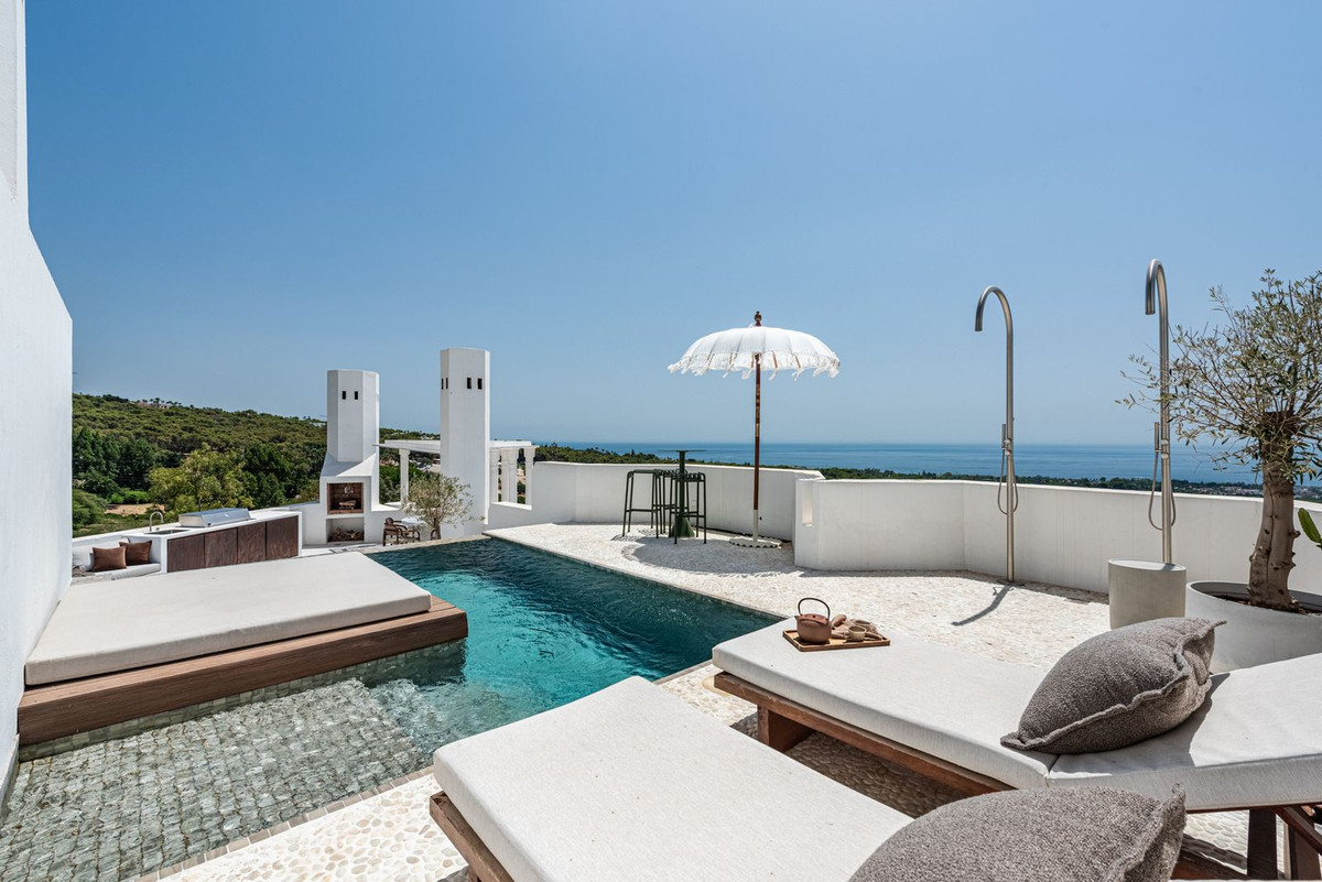 3 Bedroom Apartment for Sale in The Golden Mile — view 5