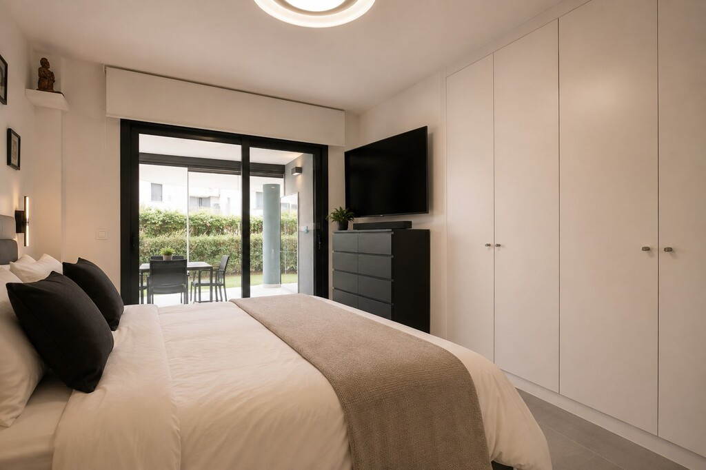 3 Bedroom Apartment for Sale in Estepona — view 11