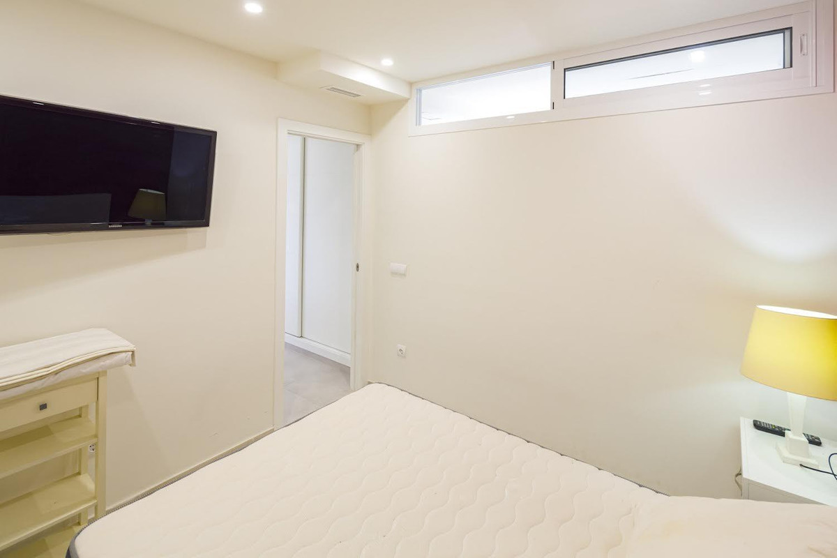 2 Bedroom Apartment for Sale in Nueva Andalucía — view 13