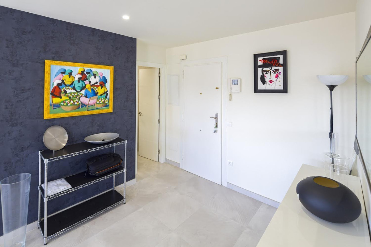 2 Bedroom Apartment for Sale in Nueva Andalucía — view 14