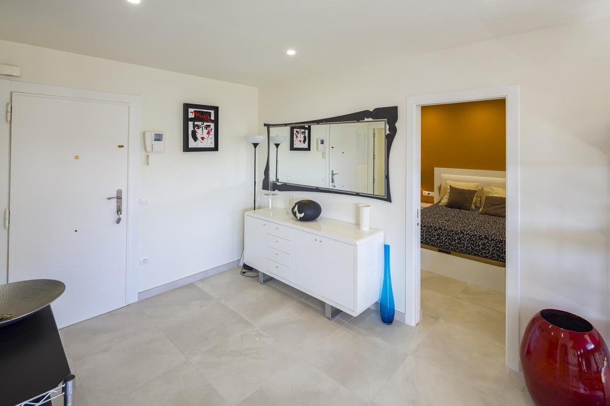 2 Bedroom Apartment for Sale in Nueva Andalucía — view 15