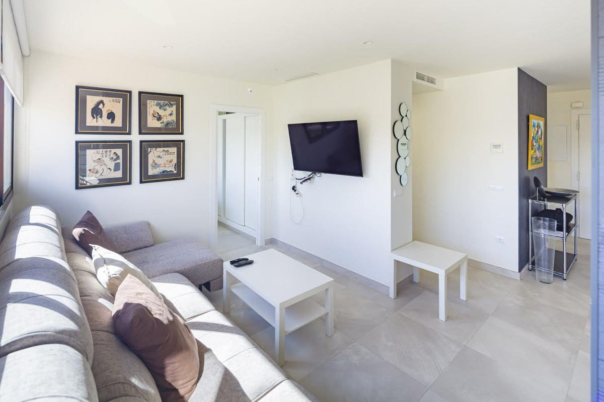 2 Bedroom Apartment for Sale in Nueva Andalucía — view 16