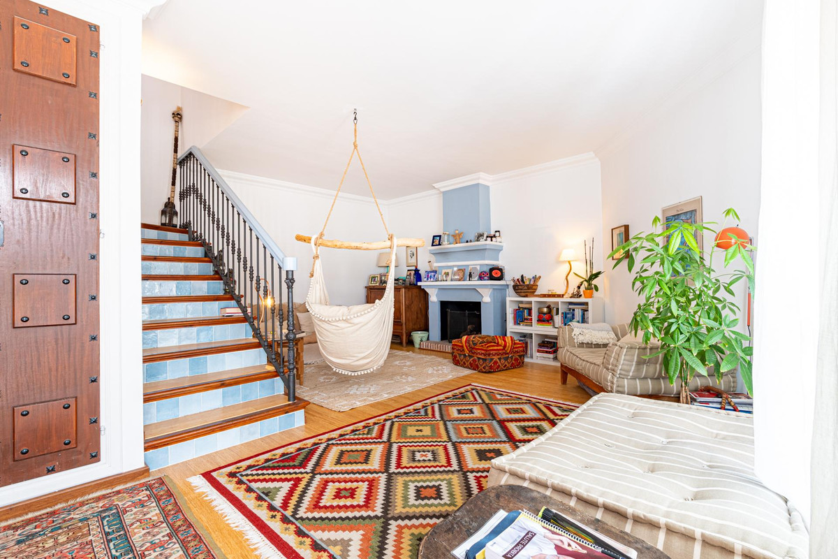 2 Bedroom Villa for Sale in Benahavís — 6