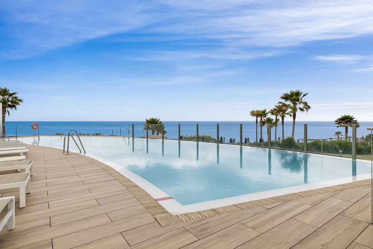 2 Bedroom Apartment for Sale in Estepona
