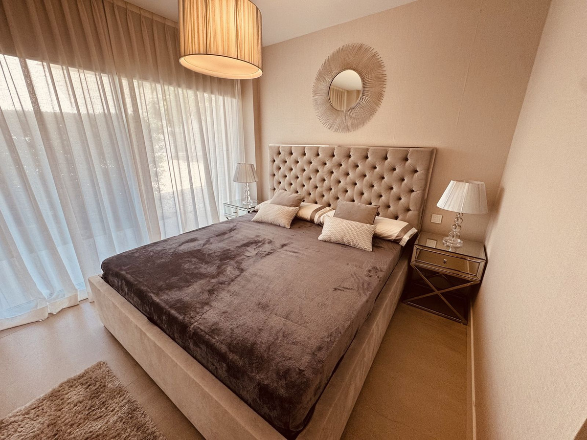 2 Bedroom Apartment for Sale in Estepona — view 15