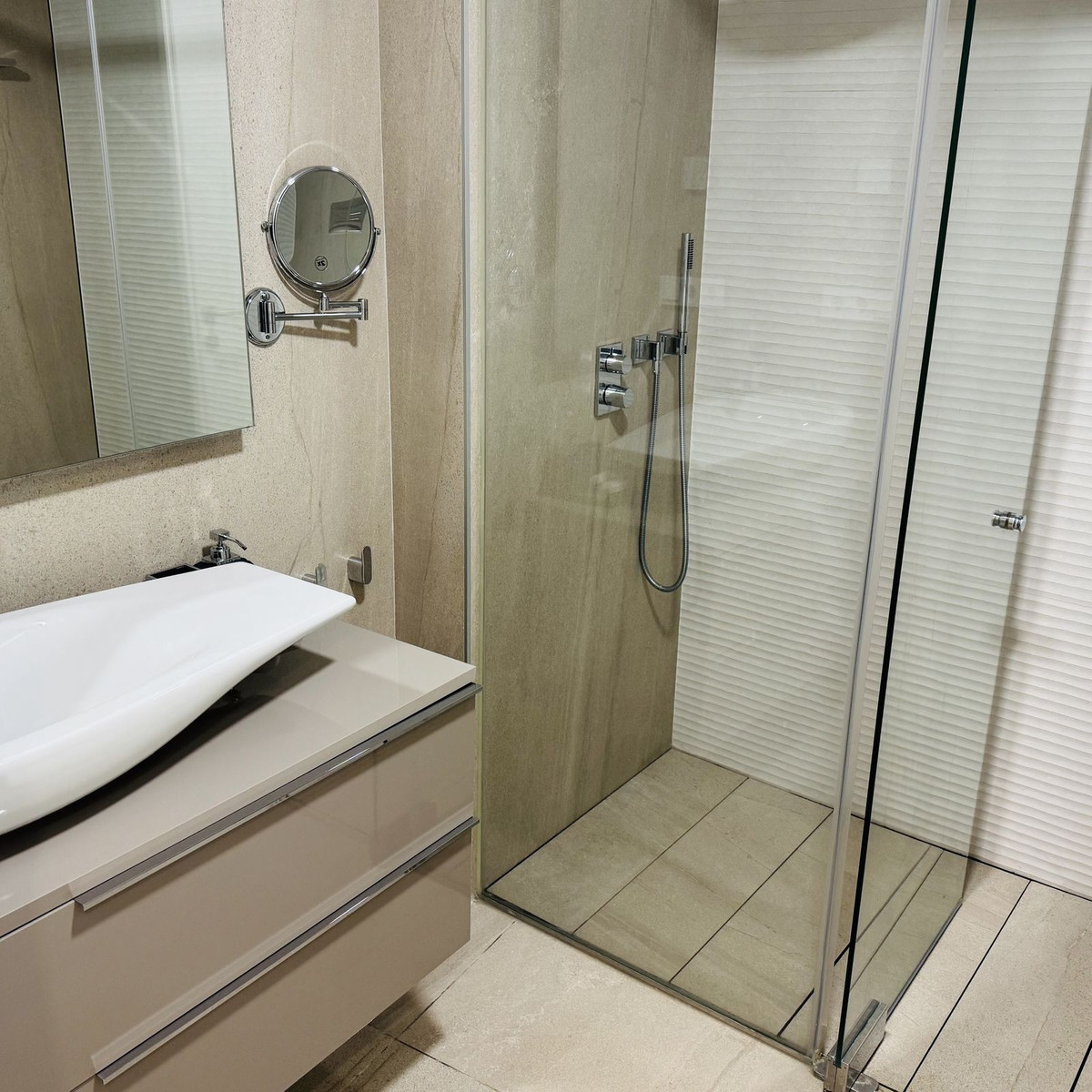 2 Bedroom Apartment for Sale in Estepona — view 16