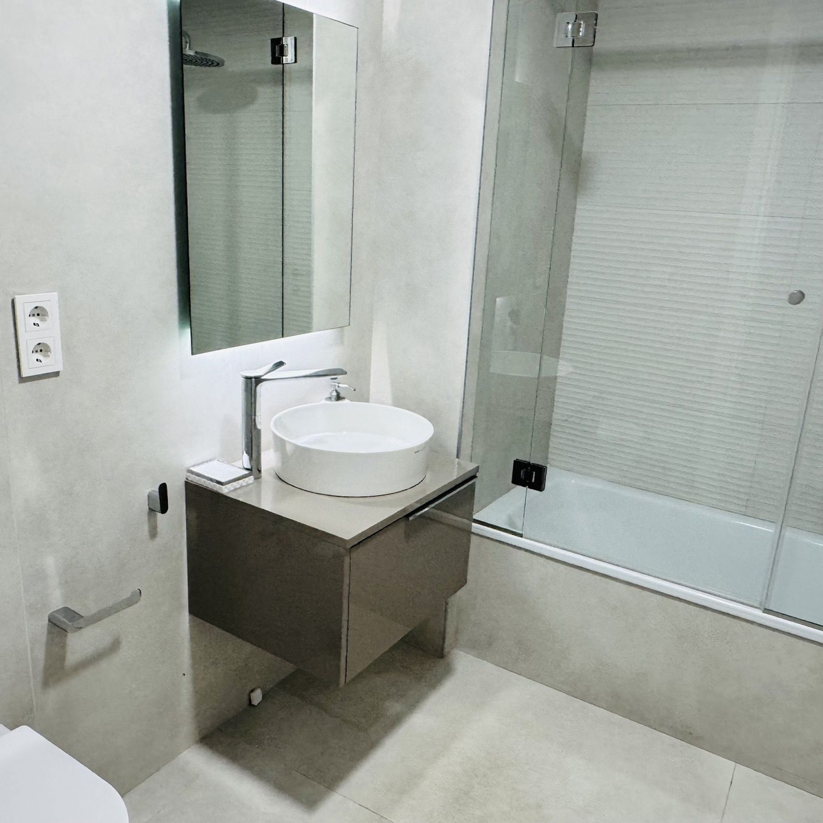 2 Bedroom Apartment for Sale in Estepona — view 18