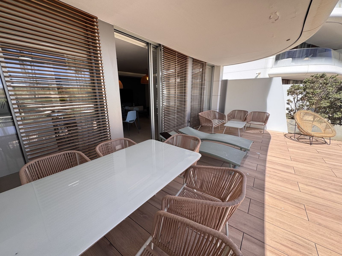 2 Bedroom Apartment for Sale in Estepona — view 7