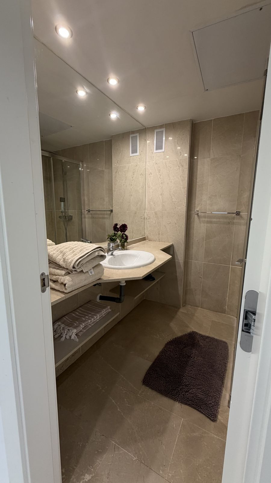 2 Bedroom Apartment for Sale in Puerto Banús — 9