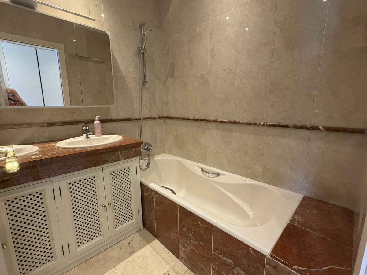 3 Bedroom Apartment for Sale in Hacienda del Sol — view 13
