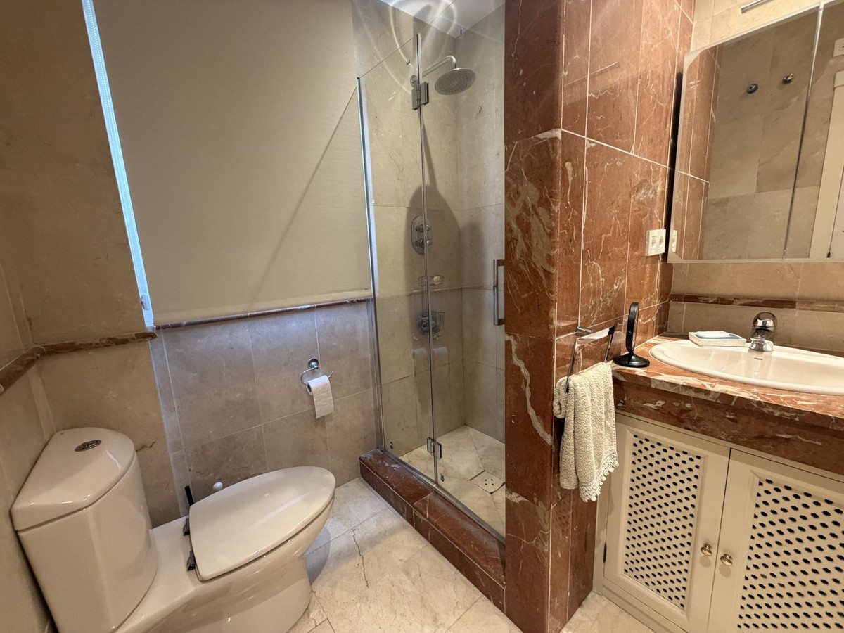 3 Bedroom Apartment for Sale in Hacienda del Sol — view 14