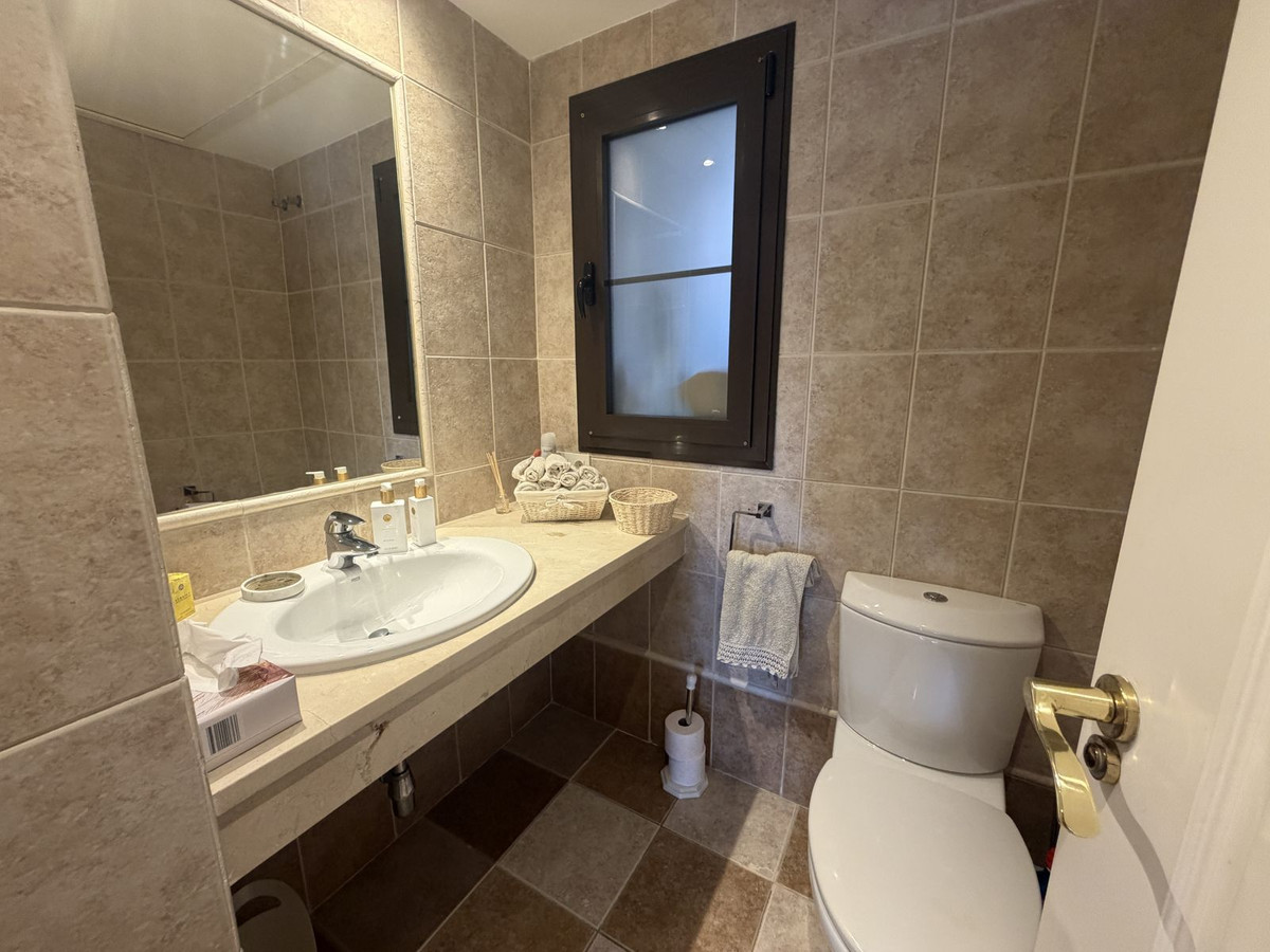 3 Bedroom Apartment for Sale in Hacienda del Sol — view 18
