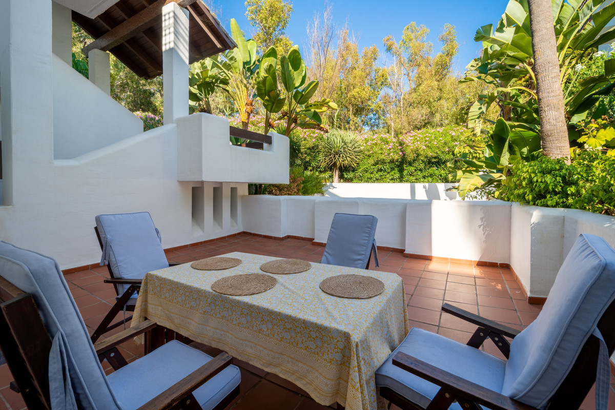 2 Chambres Appartement à Vendre à Estepona — view 2