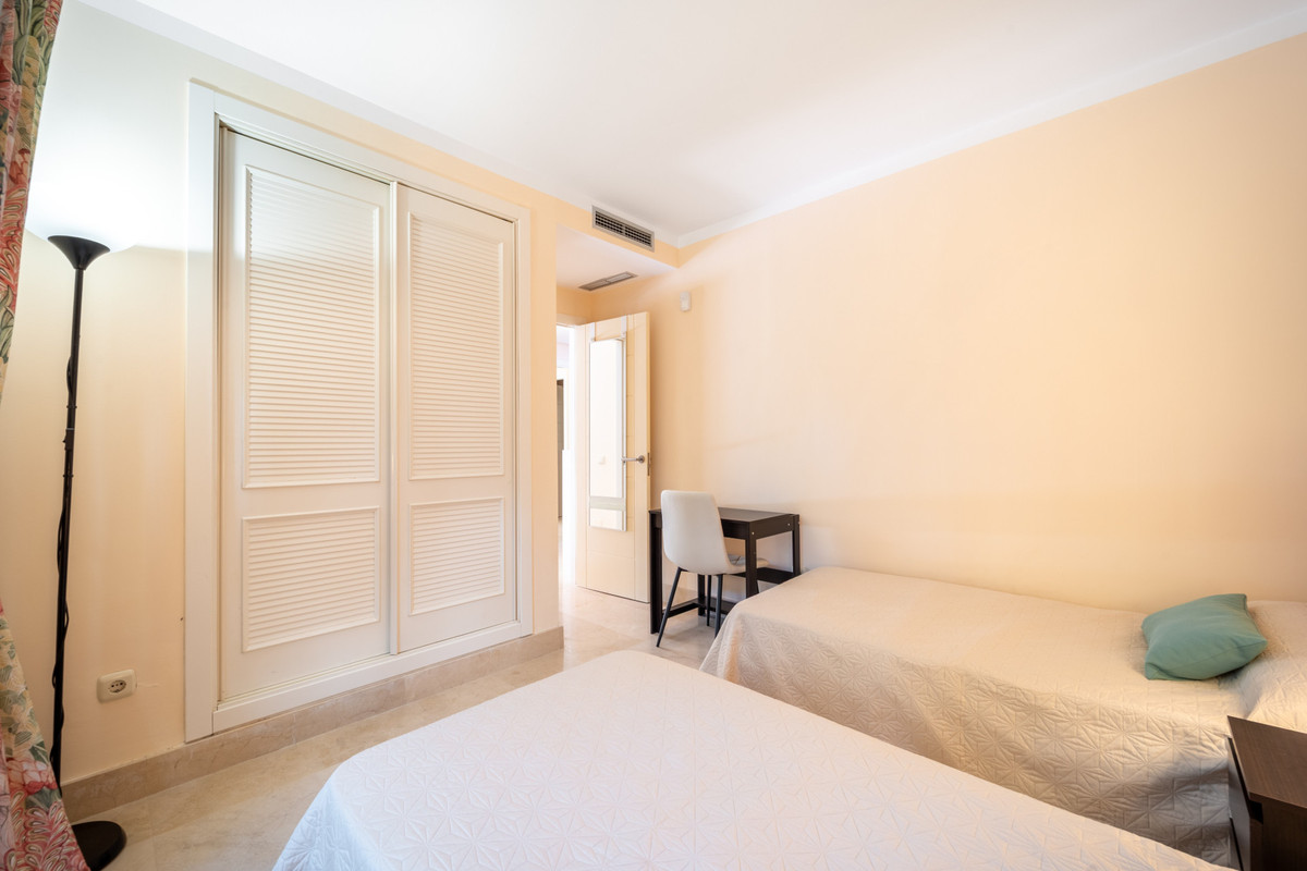 2 Chambres Appartement à Vendre à Estepona — view 17