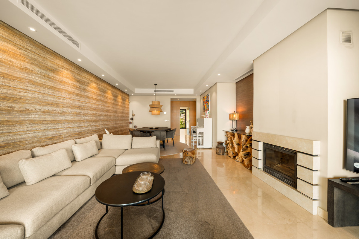 2 Bedroom Apartment for Sale in La Quinta — view 2