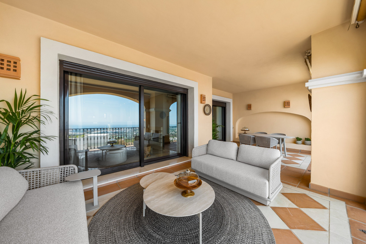 2 Bedroom Apartment for Sale in La Quinta — view 3