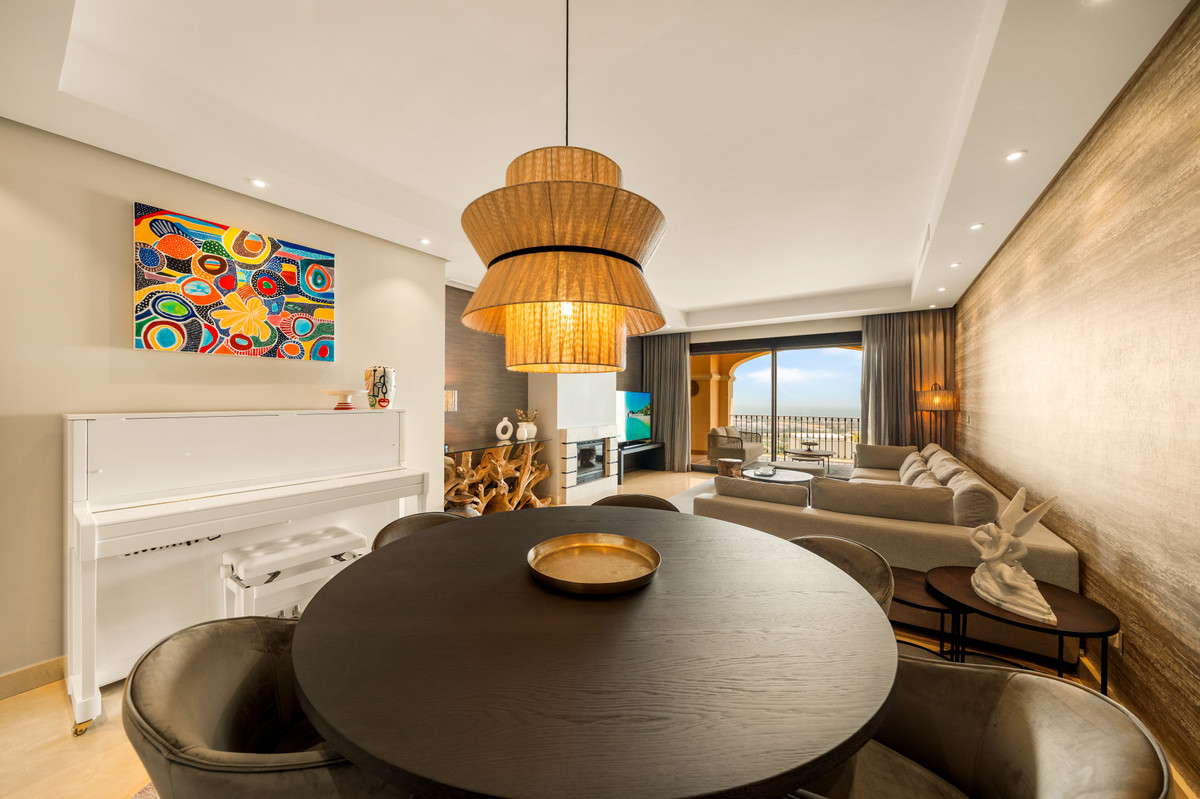 2 Bedroom Apartment for Sale in La Quinta — view 5