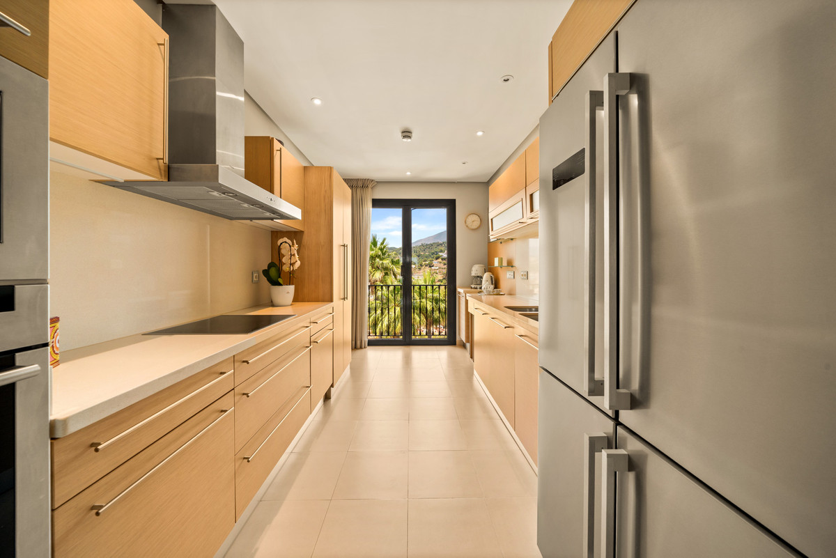 2 Bedroom Apartment for Sale in La Quinta — view 7